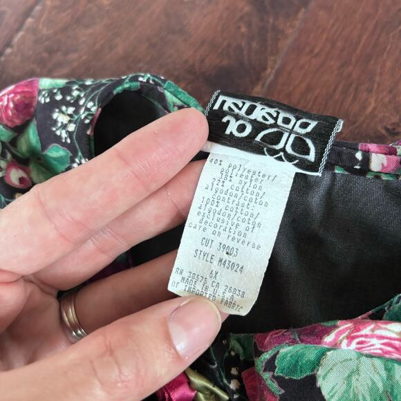 Vintage Jo Lene Girls Dress Small 6 Black Floral Velvet Collared Made in USA - Picture 4 of 9